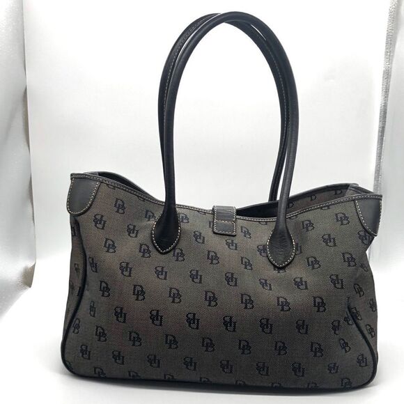 Dooney and Bourke Large Shoulder Bag - Picture 2 of 7